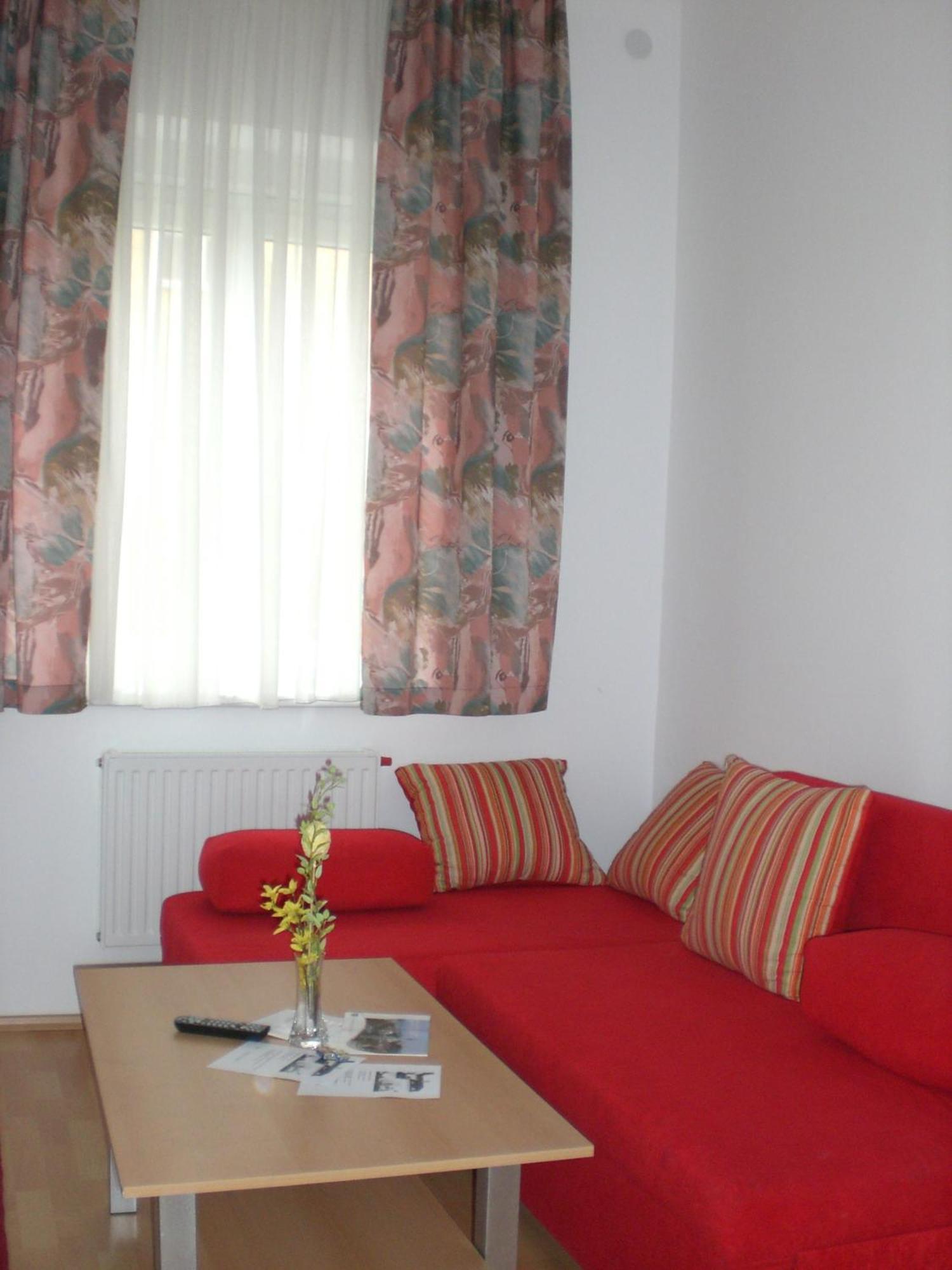 Privatzimmer Familie Wagner Pöchlarn Exterior foto