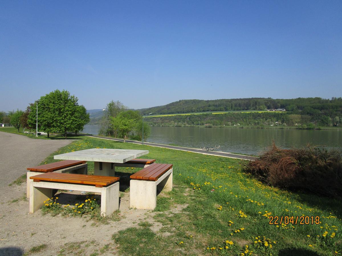 Privatzimmer Familie Wagner Pöchlarn Exterior foto
